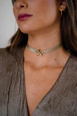 gargantillas de moda pegadas al cuello